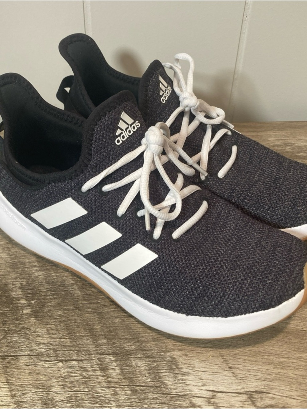Adidas Cloudfoam Pure SPW women 8.5 Black/white Gum Sole Running Comfort IG2530